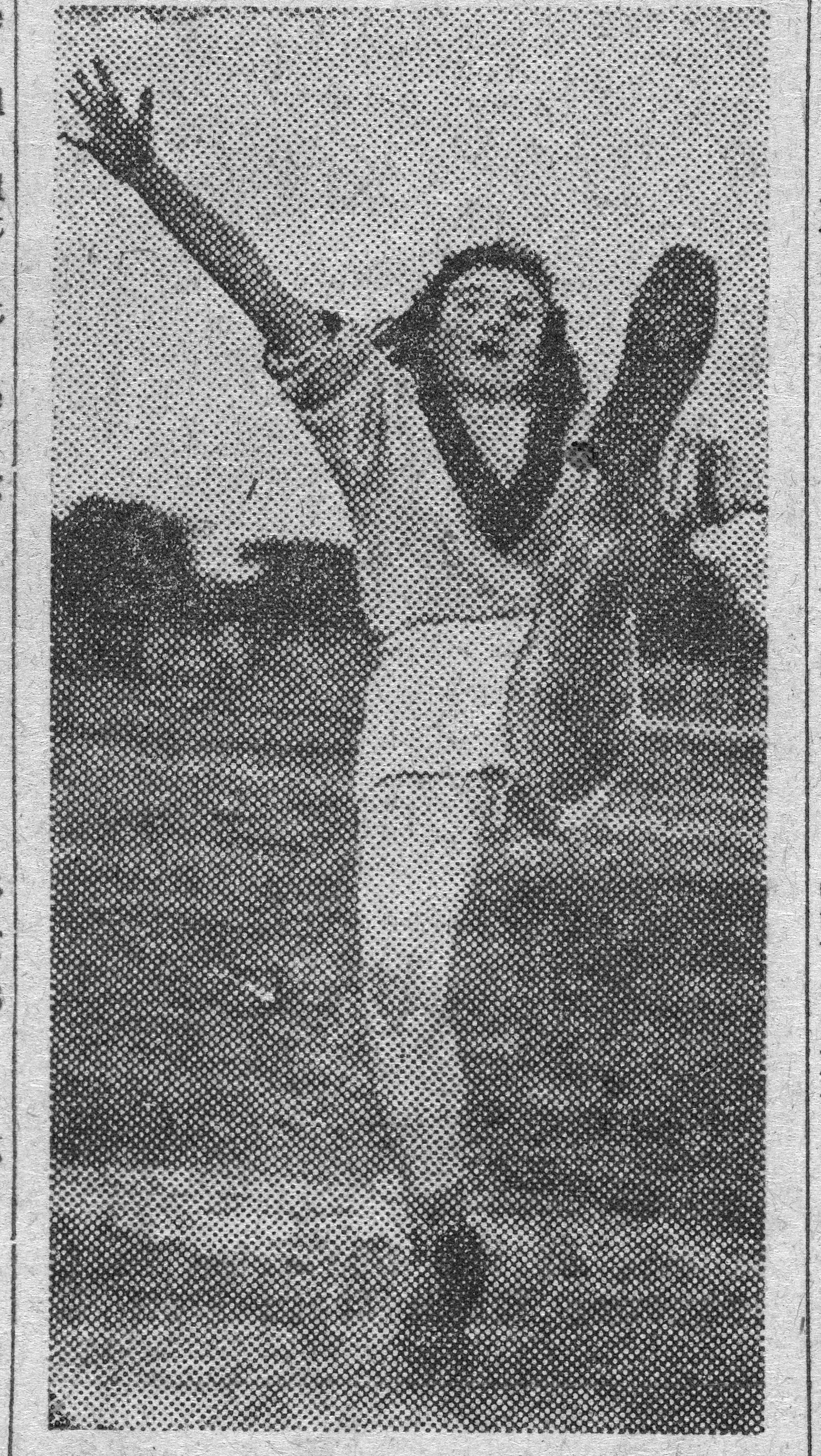 Shirley Rieardon practising for the 1947 match