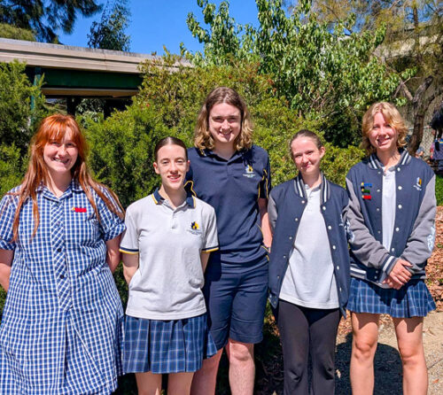 group photo of Lilydale heights college students